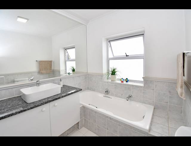 2 BEDROOM APARTMENT FOR SALE IN KELLAND